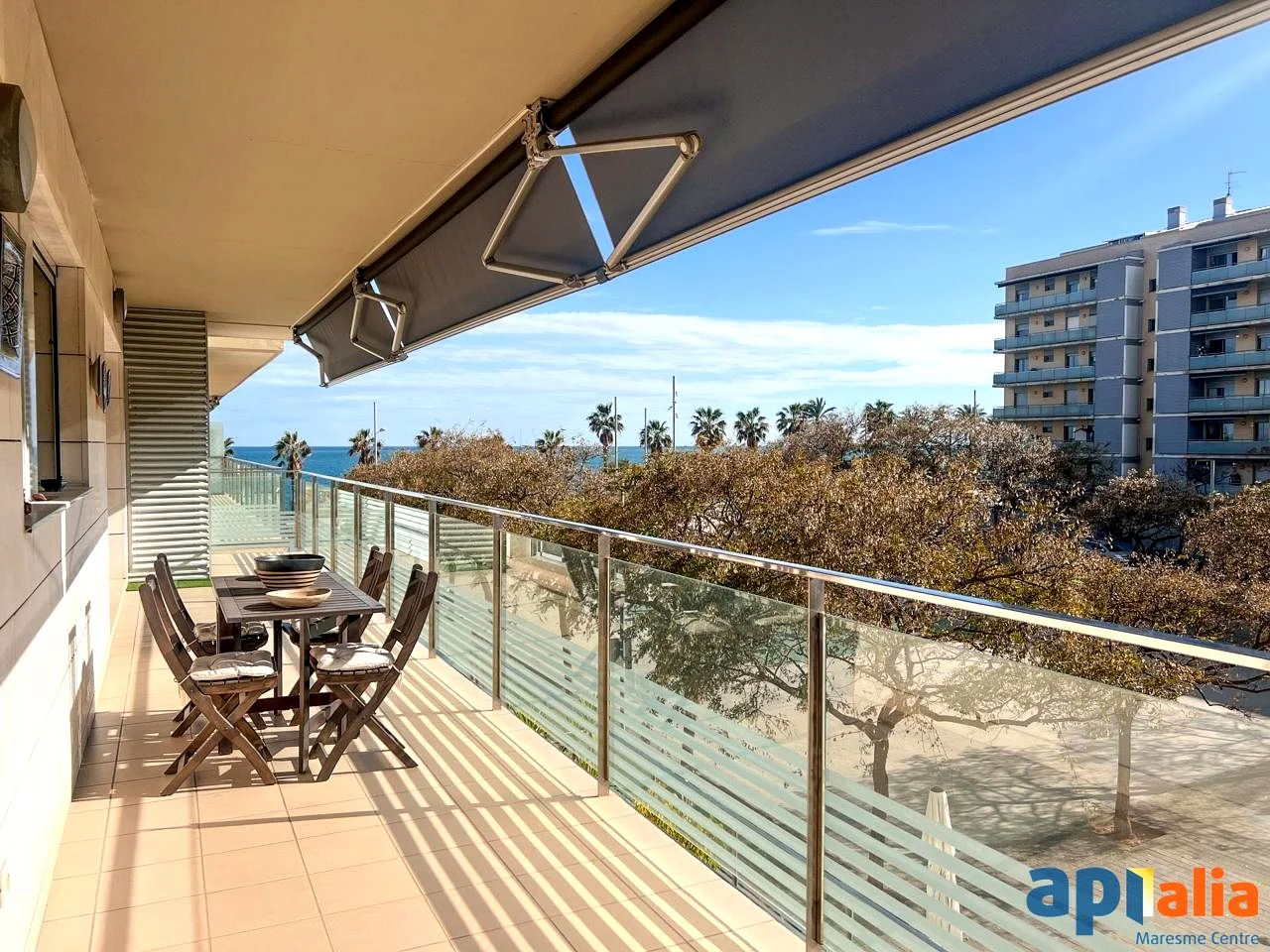 Sea-view Badalona flat, 3 bedrooms