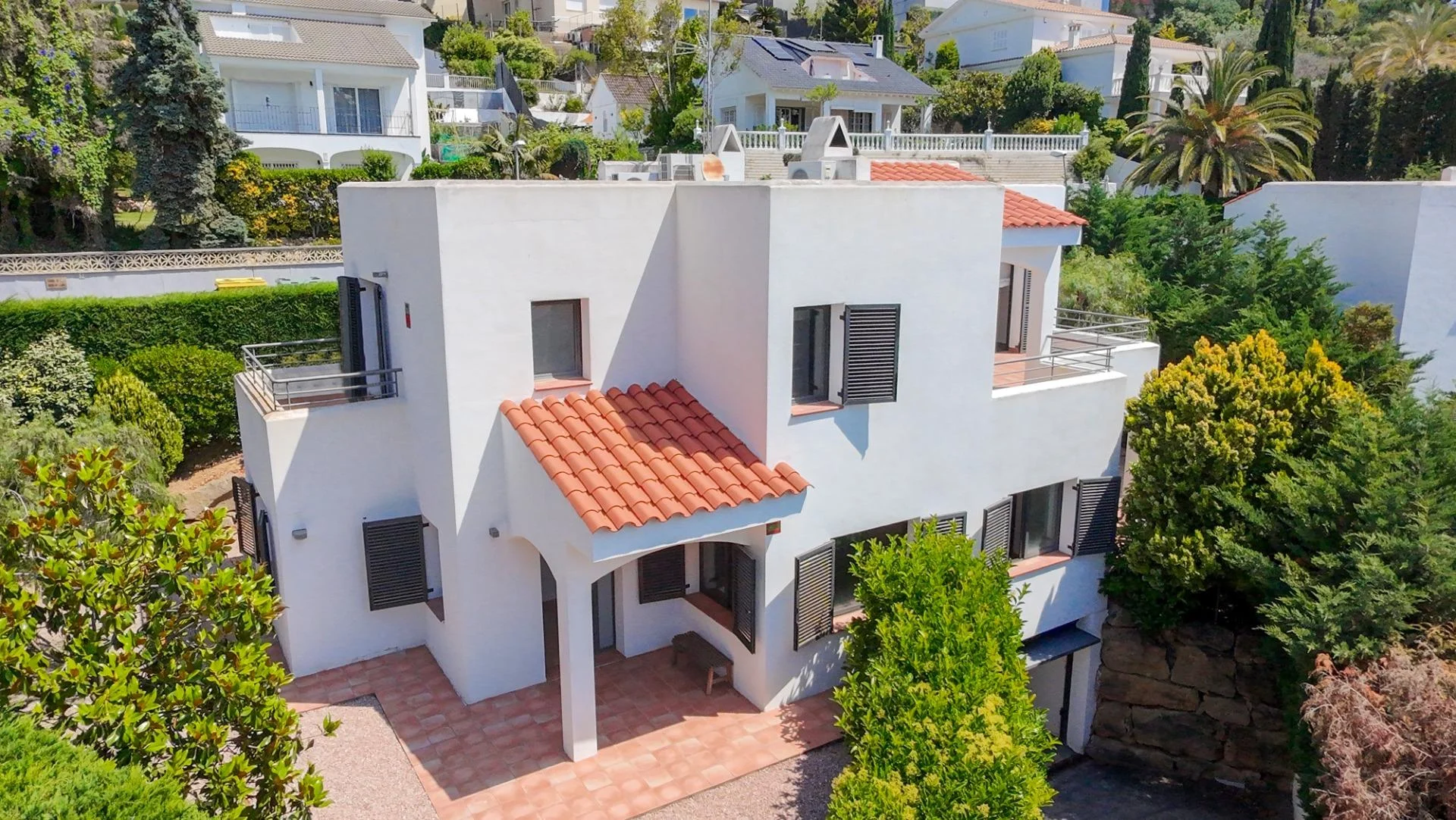 Sea-view house near Sant Pol beach