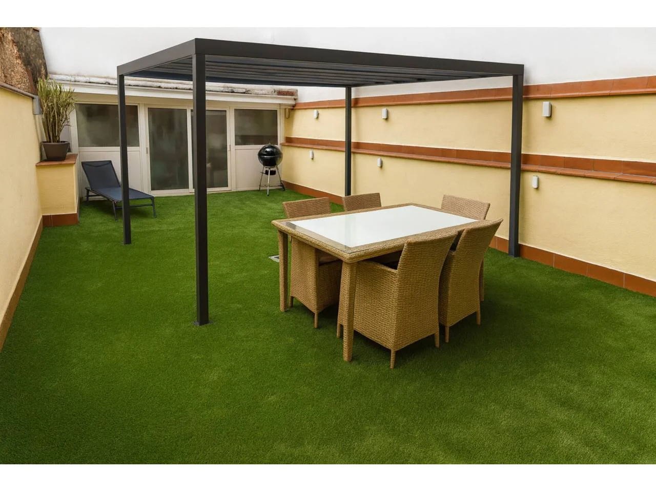 Dúplex reformado con terraza de 52m²