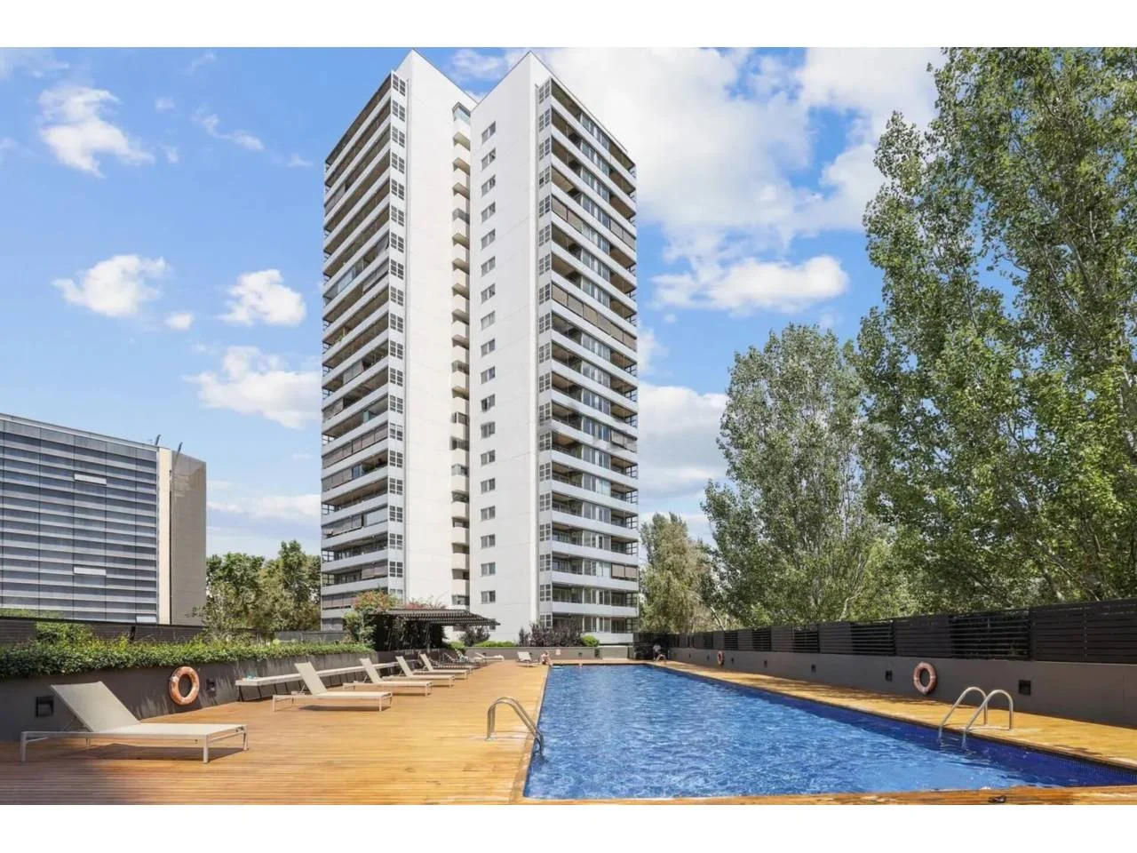 Piso reformado en Diagonal Mar, tres habitaciones