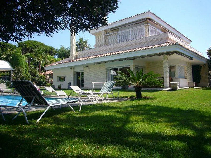 Casa independiente con vistas al mar