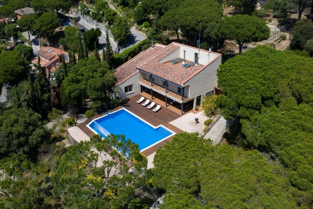 Casa con vistas al mar, piscina y 5 dormitorios