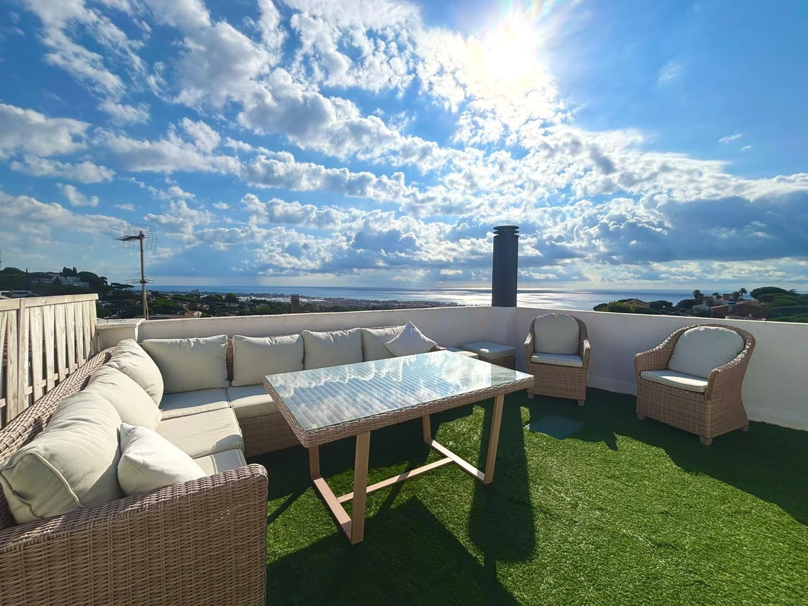 Reformed house, sea views, 3 bedrooms