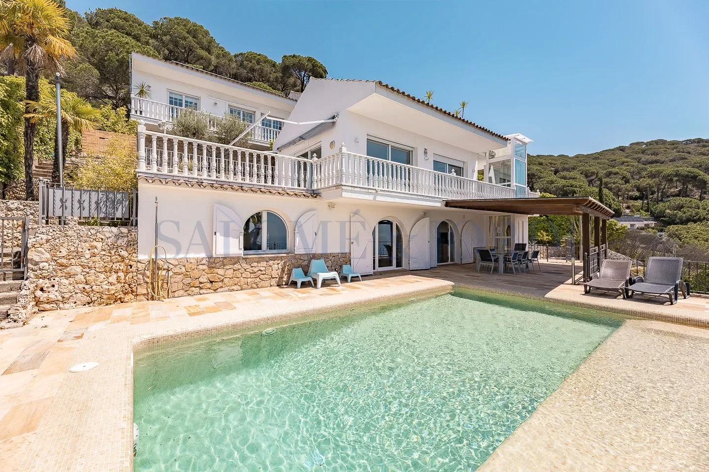 Cabrils house with sea views, pool