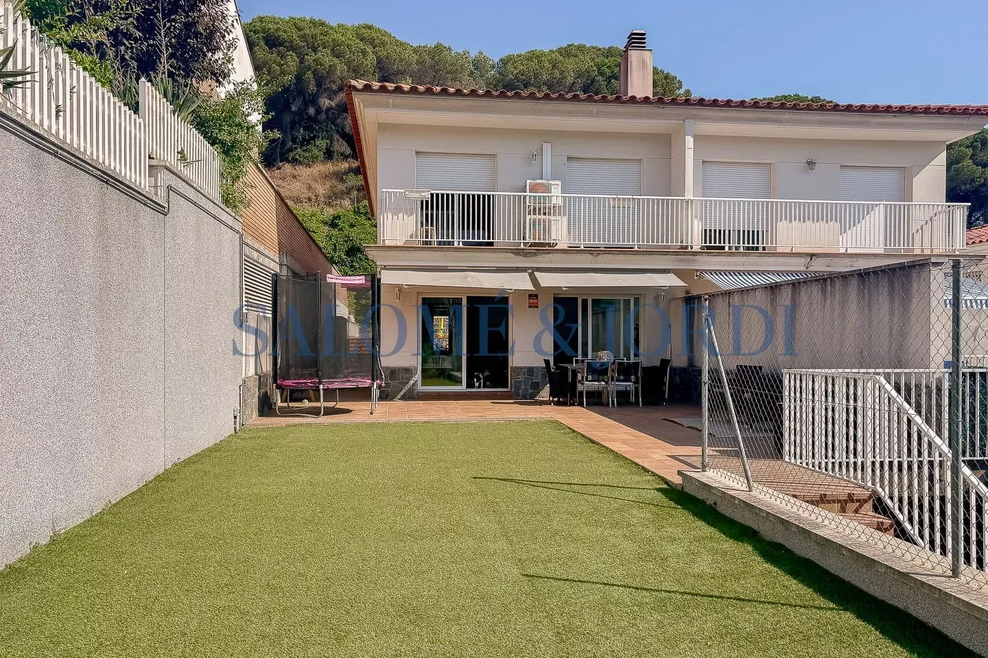 Casa reformada en Serra Lladó con piscina