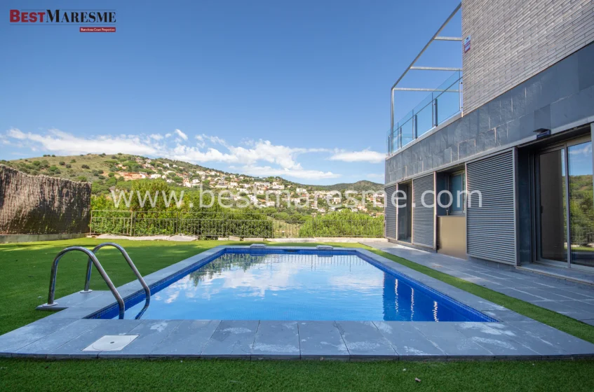 Casa reformada en Alella, cuatro dormitorios