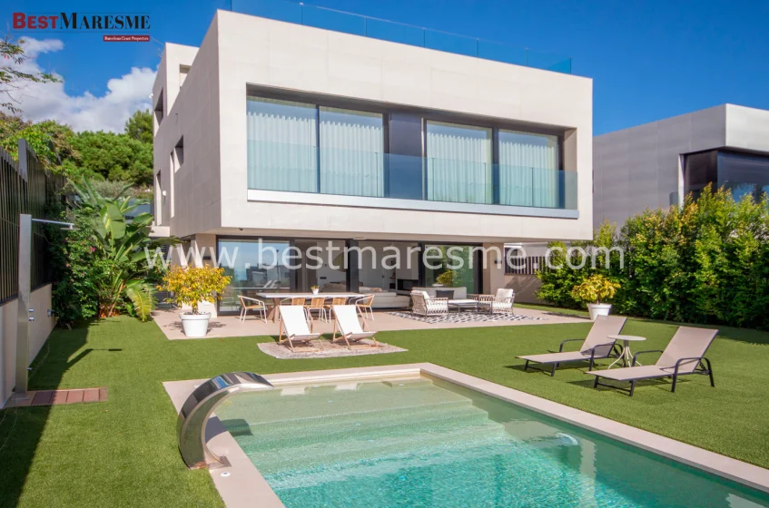 Modern sea-view house in Teià