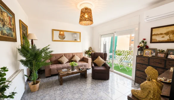 Renovated central flat with three bedrooms