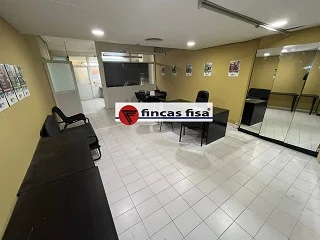 Local comercial en el centro de Premiá