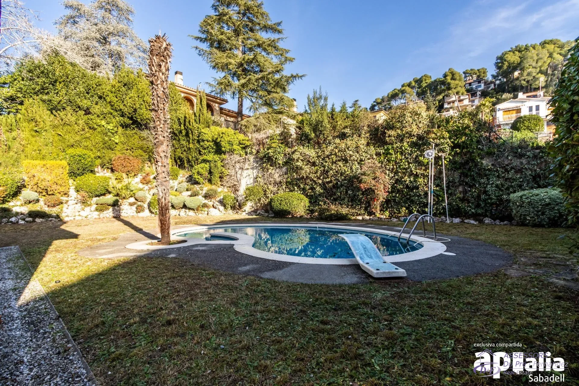 Villa con piscina privada en Airesol D