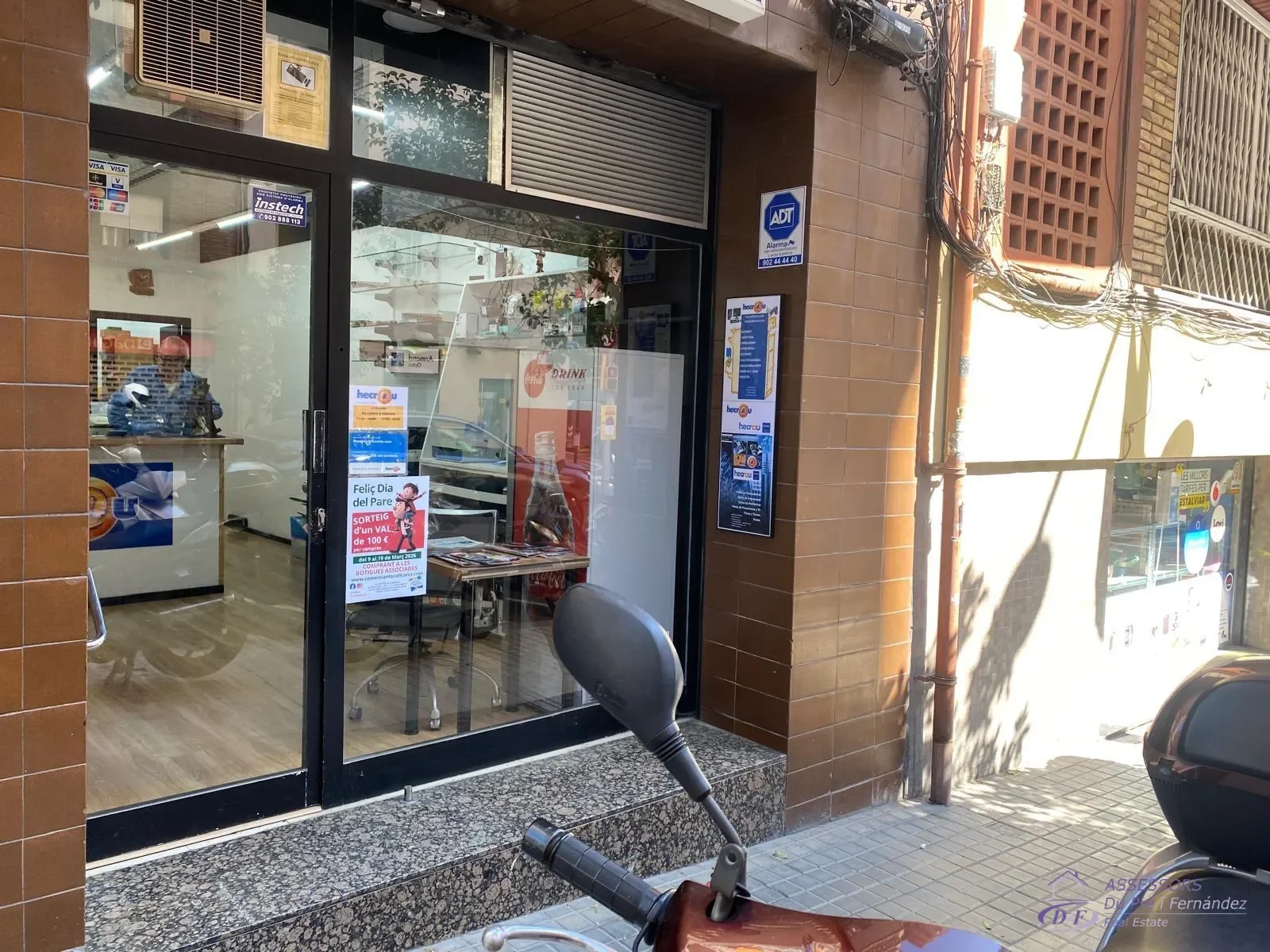 Rented Barcelona commercial unit, 105 m²