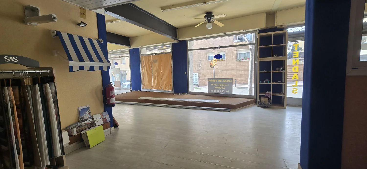 Local comercial céntrico con negocio establecido