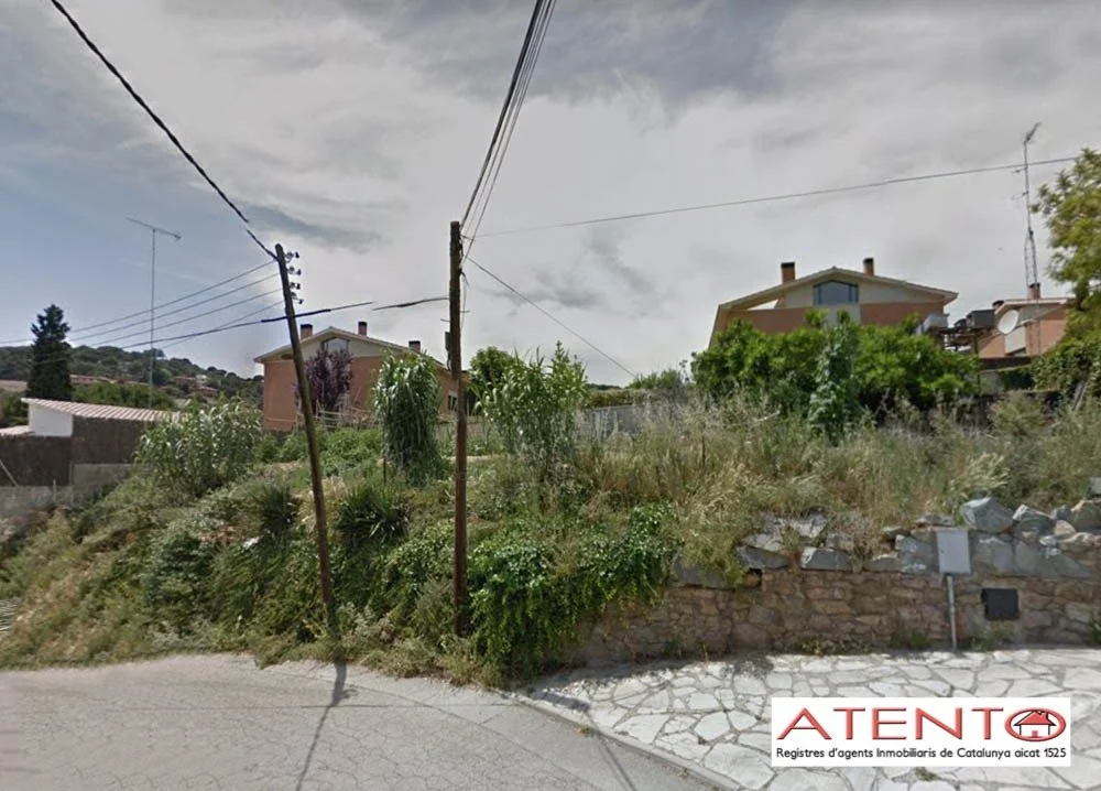 Parcela urbanizable en el centro de Cabrils