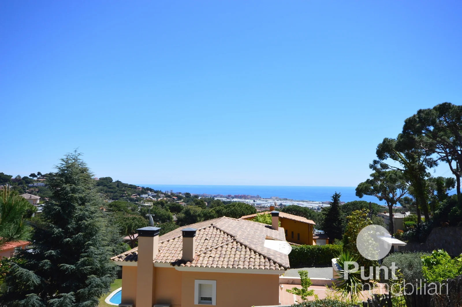 New-build plot in Premià de Dalt