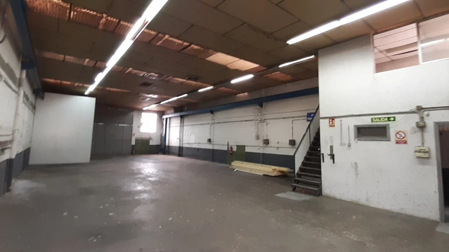 Industrial warehouse in Cardedeu, 275 m²