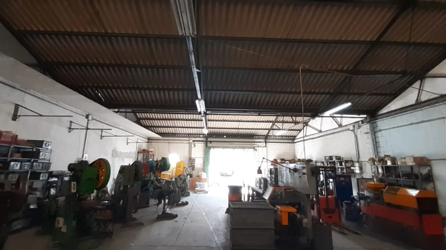 Industrial warehouse in Cardedeu, 700 m²