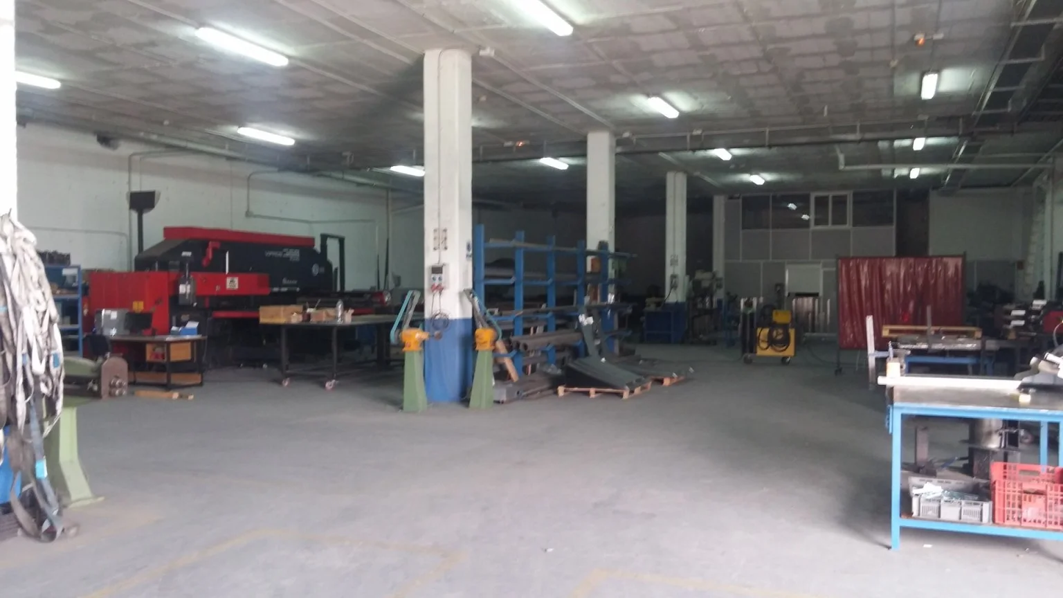 Nave industrial alquilada en Dosrius