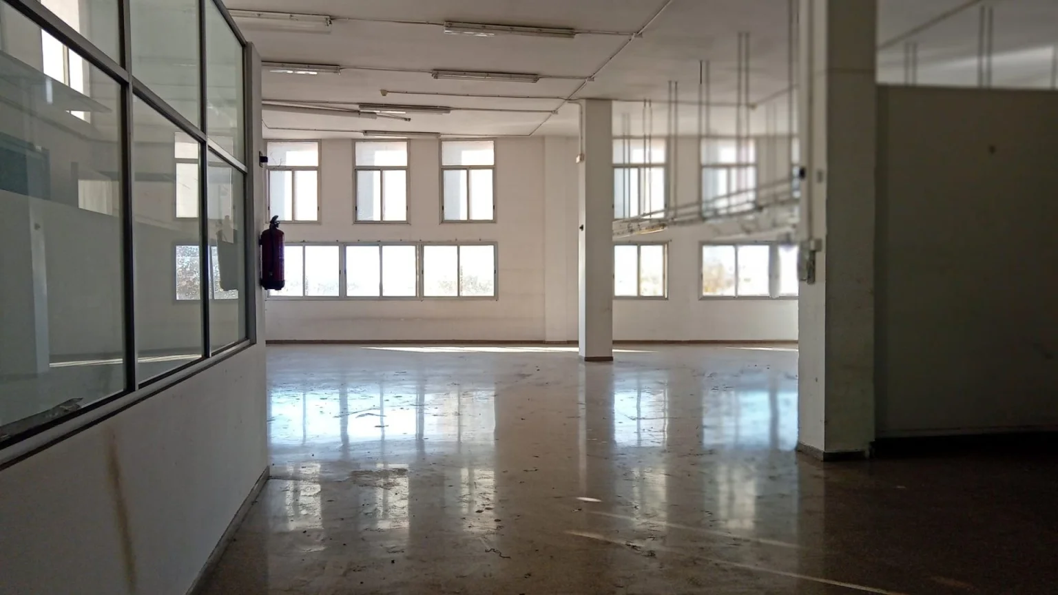 Bright industrial warehouse in Mataró