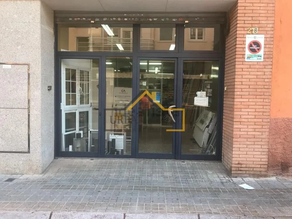 Local en buen estado de 110 m² en Sabadell