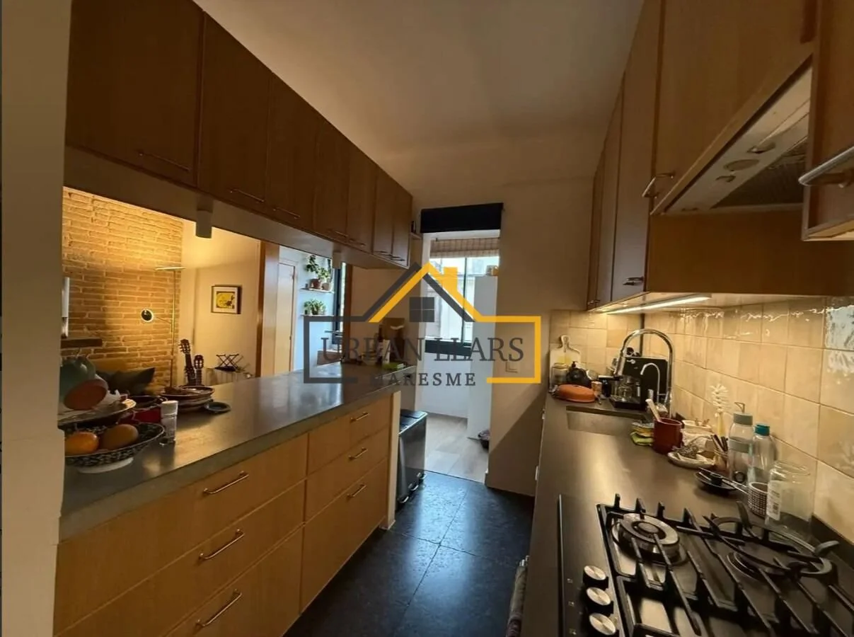 Piso de tres dormitorios en Gràcia