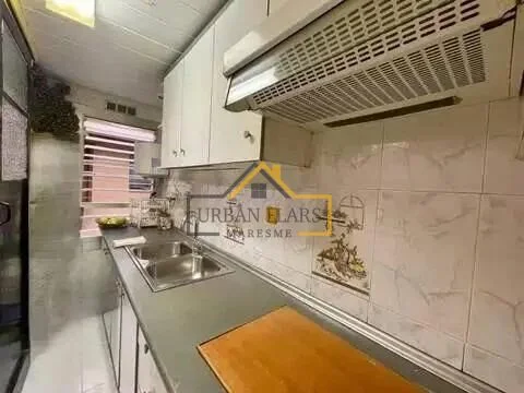 Piso en buen estado en Poble-sec, dos habitaciones