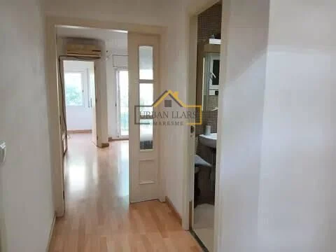 Piso luminoso en Horta, tres dormitorios
