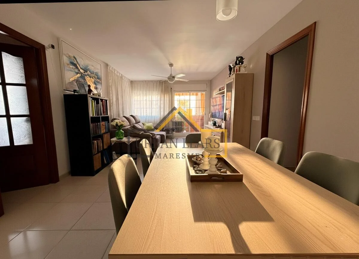 Good-condition four-bedroom flat