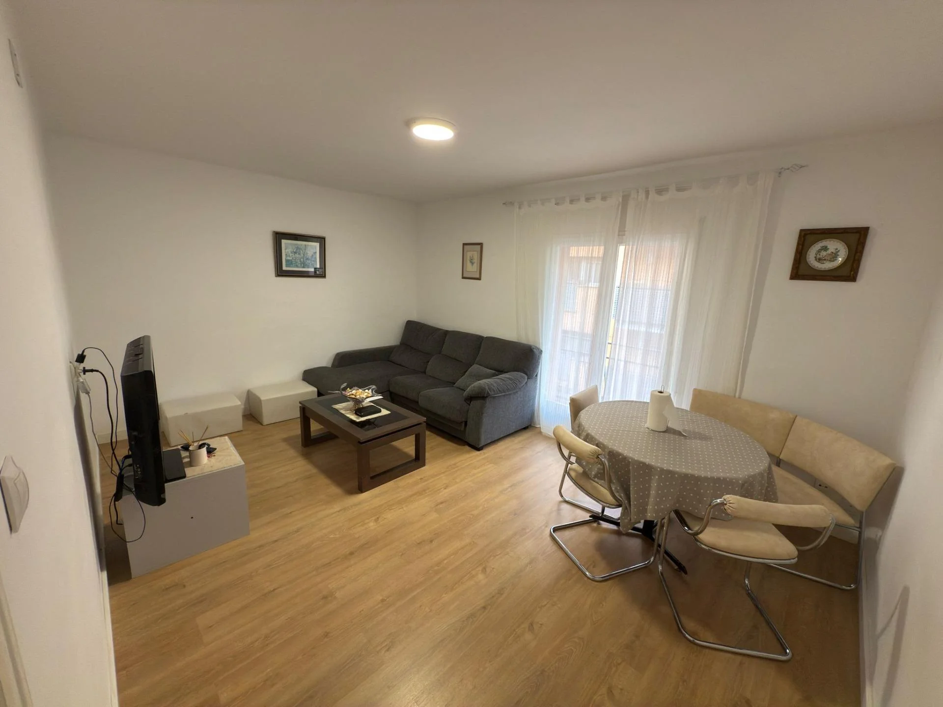 Three-bedroom flat in Rocafonda