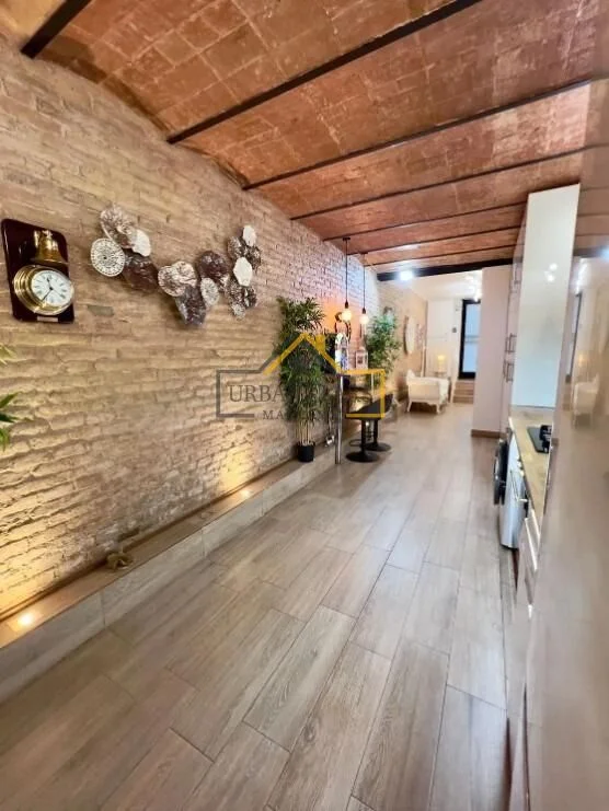 Apartamento seminuevo en Poble-sec, 2 dormitorios