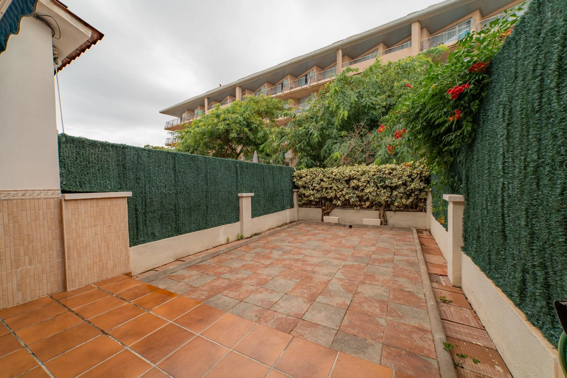Good-condition house near coast, 3 bedrooms