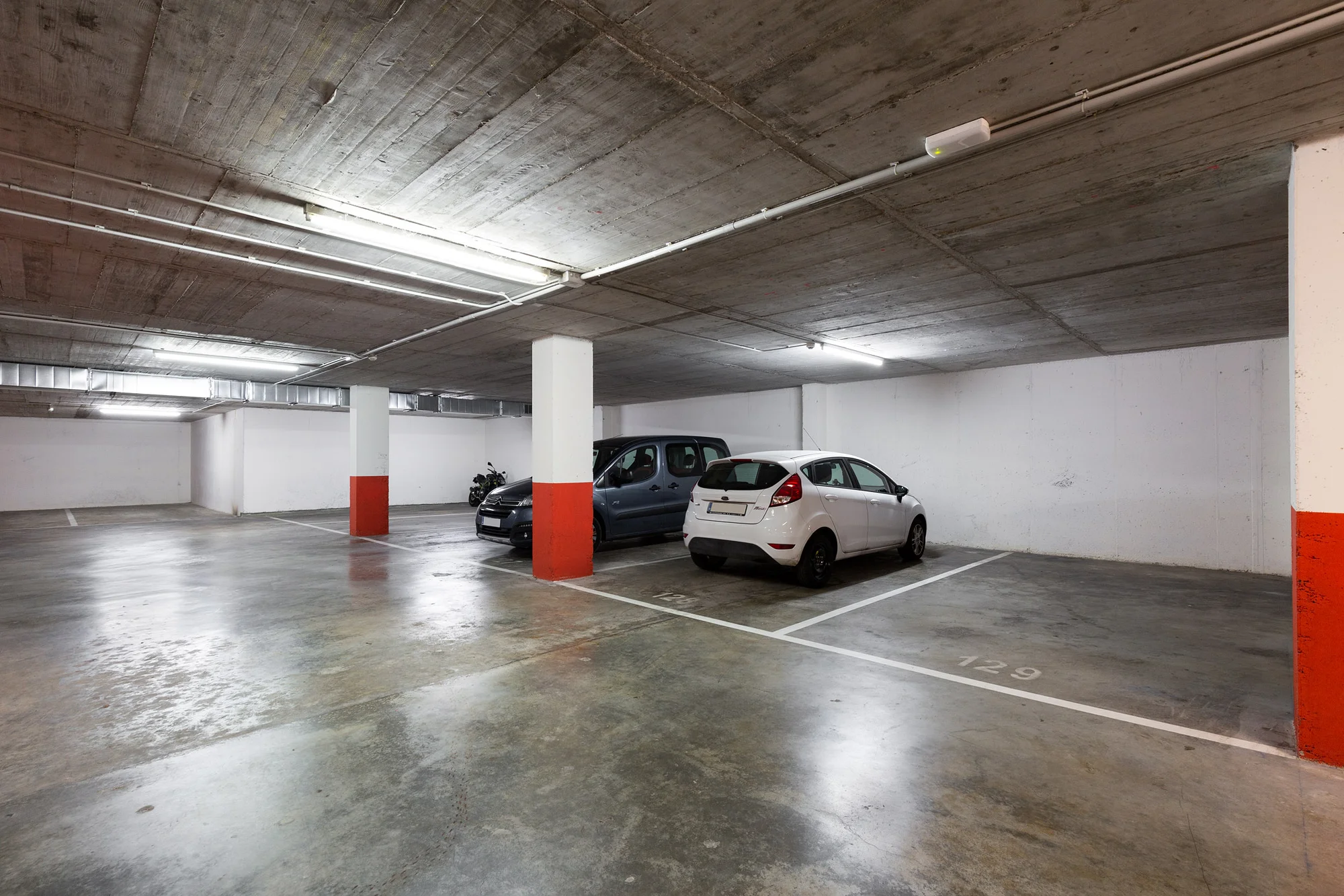 Plazas de coche cerca del centro de Vic