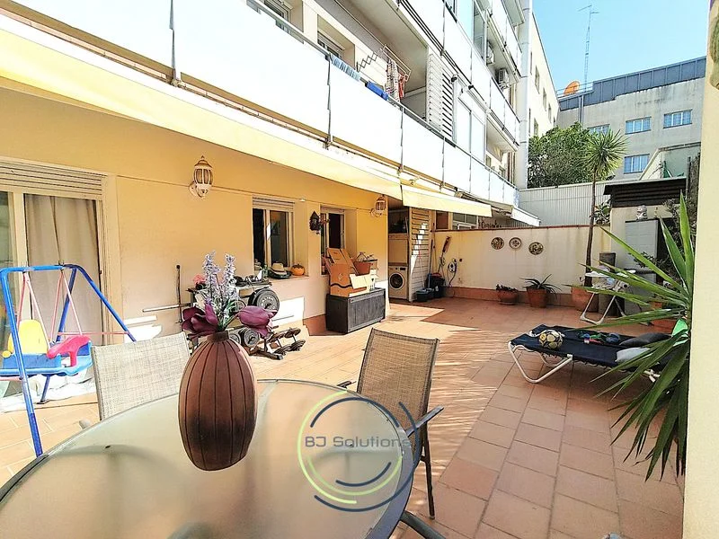 Spacious Mataró flat with 4 bedrooms