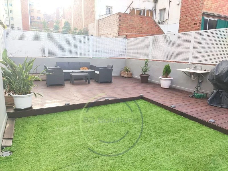 Reformed Horta-Guinardó flat with terrace