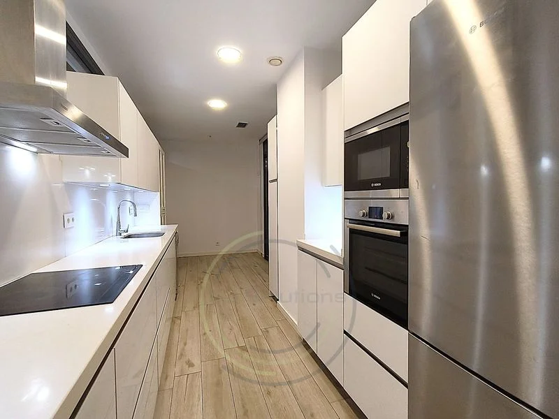 Modern Mataró flat with parking