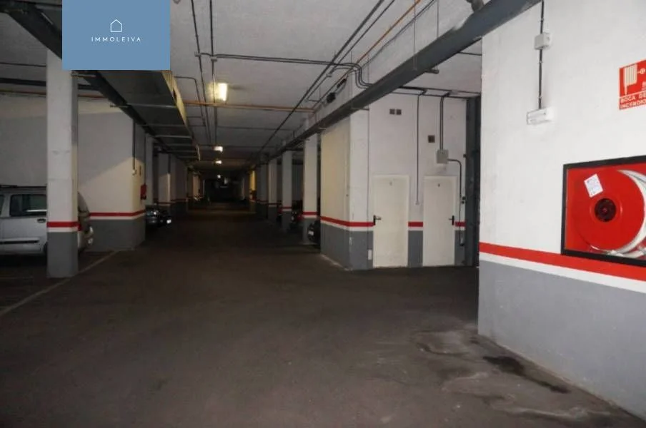 Parking céntrico en Vilassar con trastero