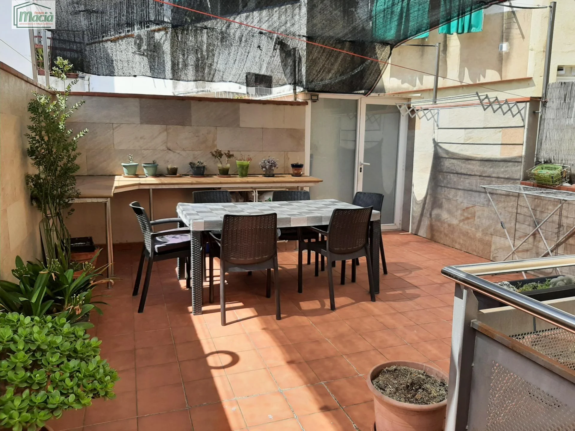 Semi-new flat in Cerdanyola, 2 bedrooms