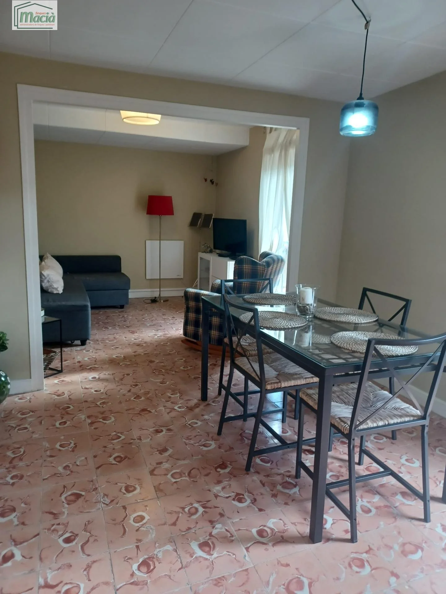 Piso listo para entrar en Ripoll, dos dormitorios