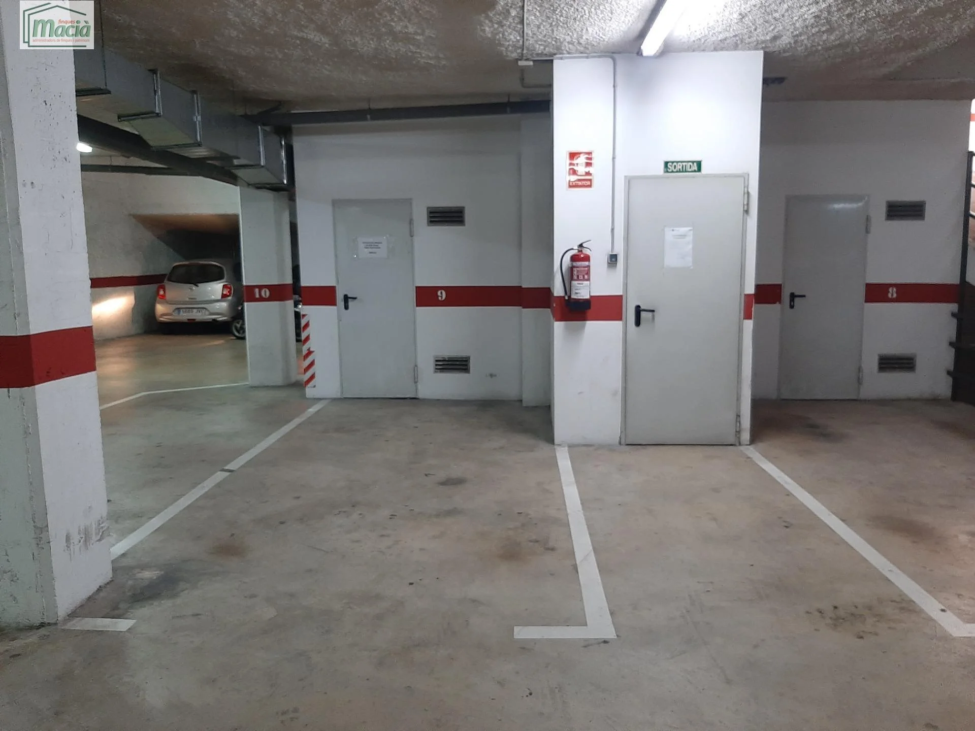 Plaza de parking de 12 m² en Peramas