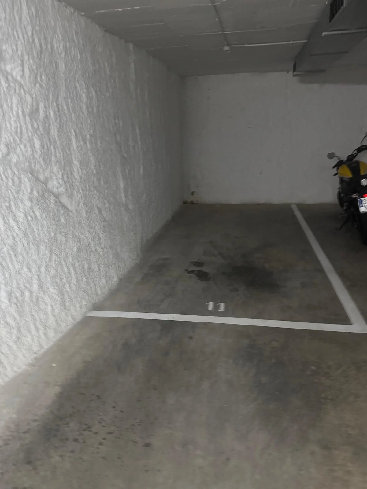 Plaza para coche pequeño, Fray Luis de León