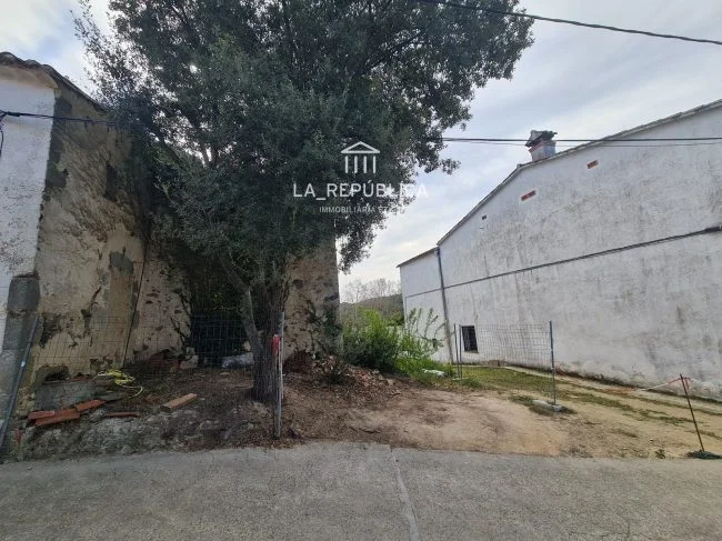 343 m² plot with included project