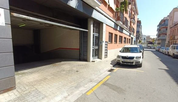 Plaza de aparcamiento accesible en Mataró, 14 m²