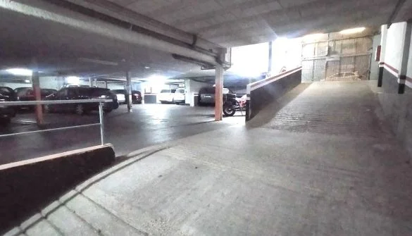 Garaje exterior para coche y moto