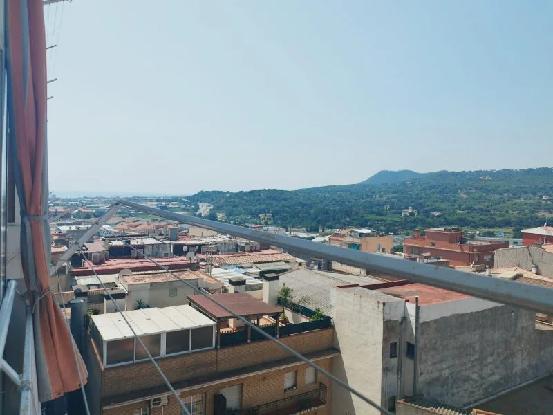 Reformed four-bedroom flat with sea views
