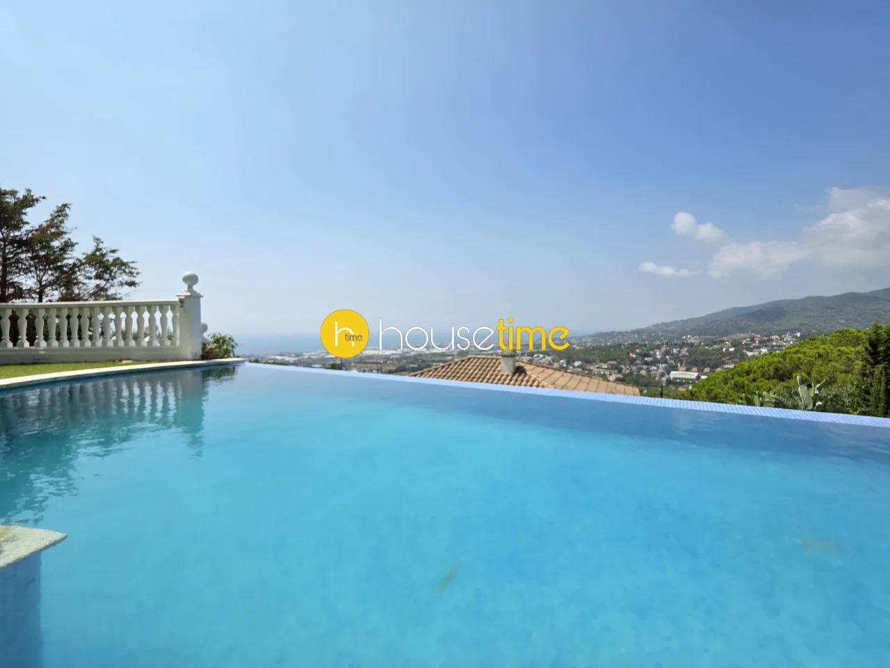 Casa con licencia turística en Cabrils, 360 m²