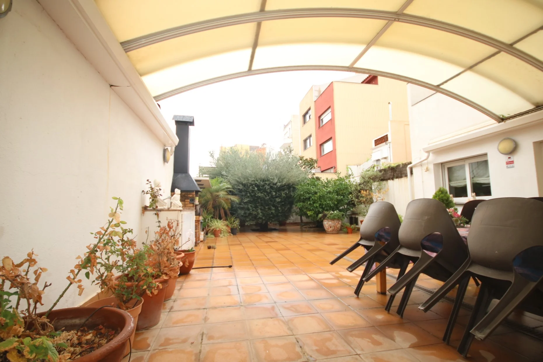 Amplia casa céntrica en Mataró, seis habitaciones