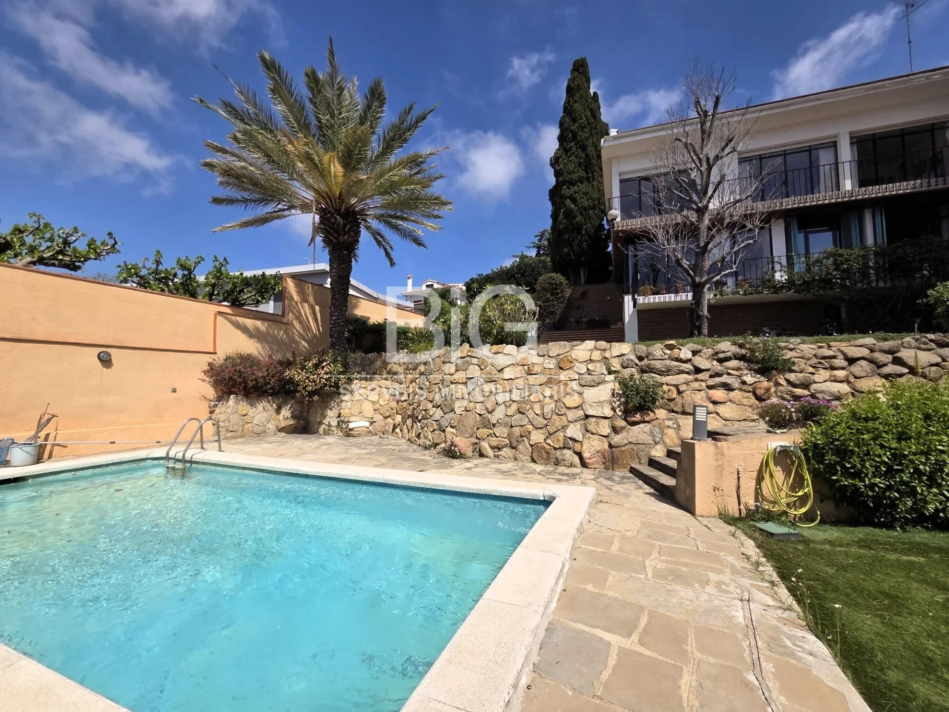 Gran casa en Mataró con piscina privada