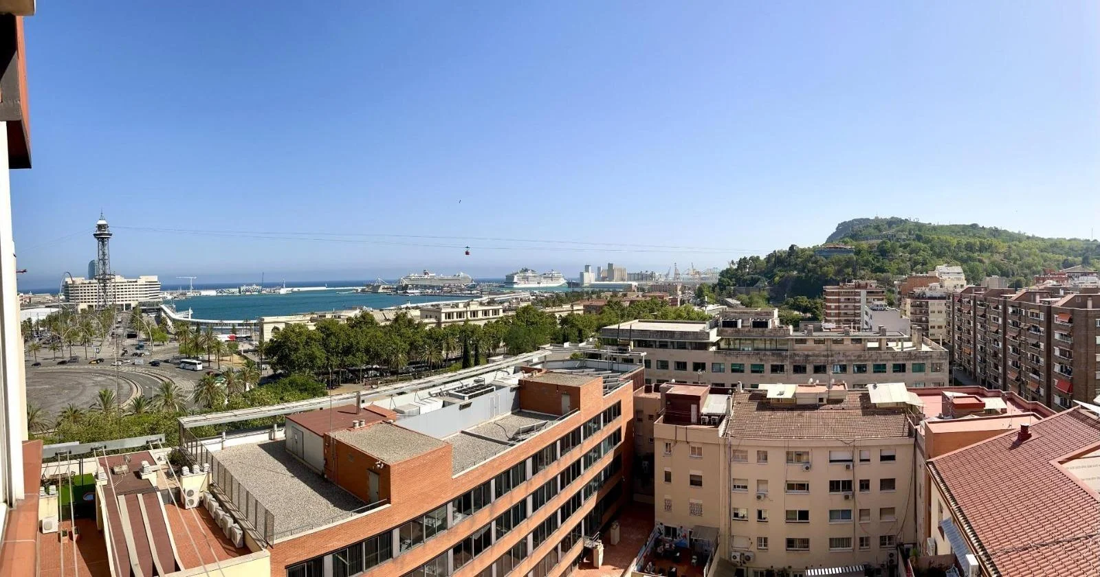 Sea-view penthouse in Barcelona Centre