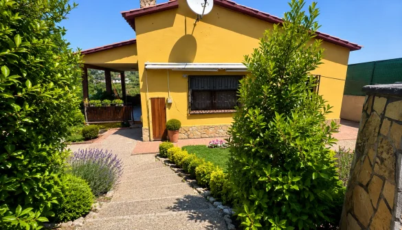 Chalet para reformar en Ágora Park, 3 habitaciones