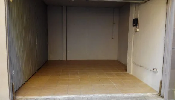Garaje alquilado con acceso directo