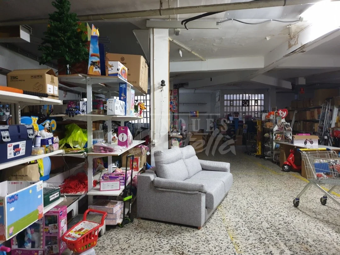 Local comercial de 380 m² en Peramas